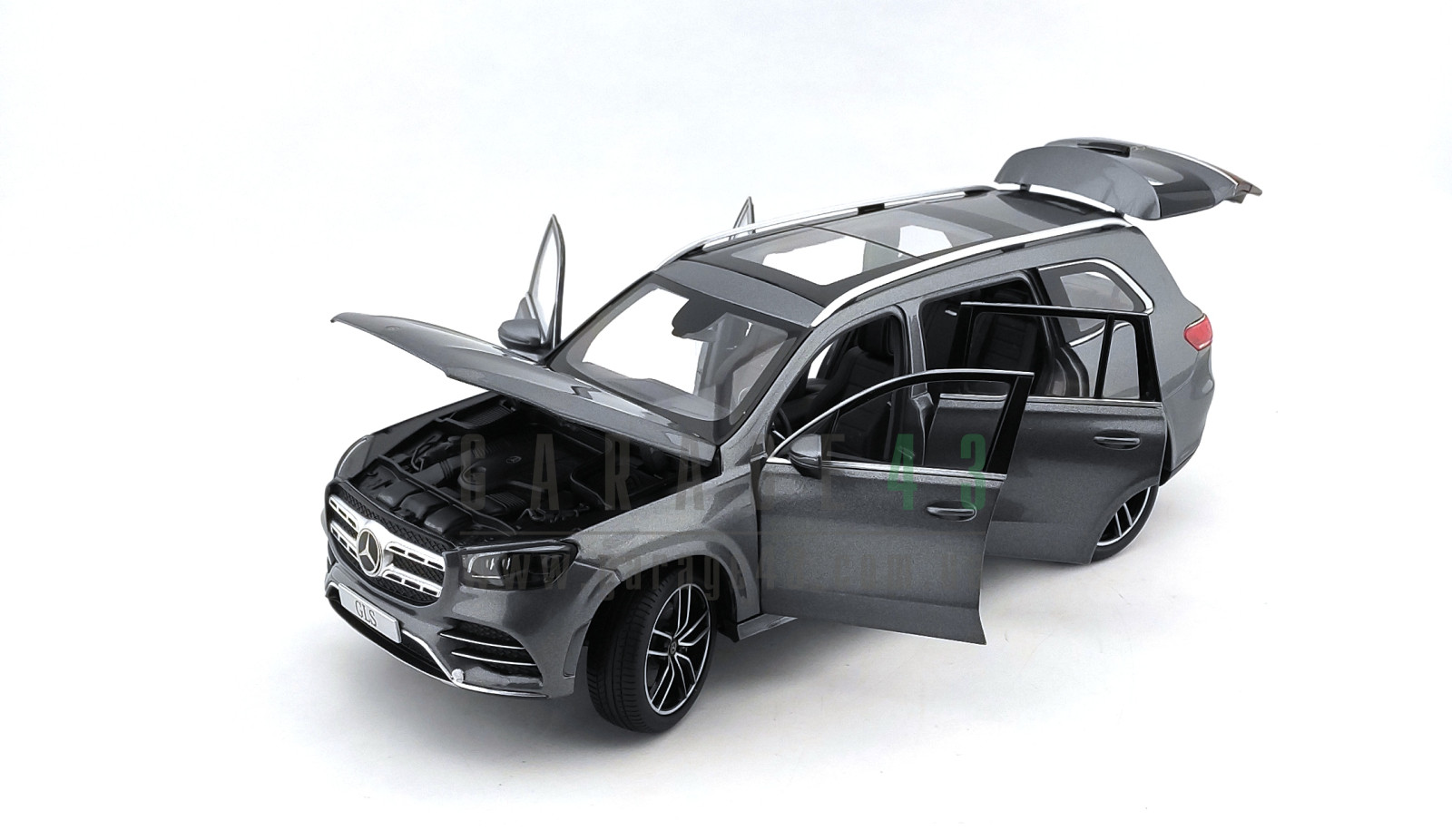 Garage43 - Road cars - 1/18 Mercedes Benz GLS 2020 X167