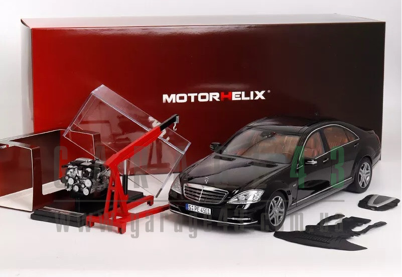 Garage43 - Дорожні автомобілі - Масштабна модель автомобіля 1/18