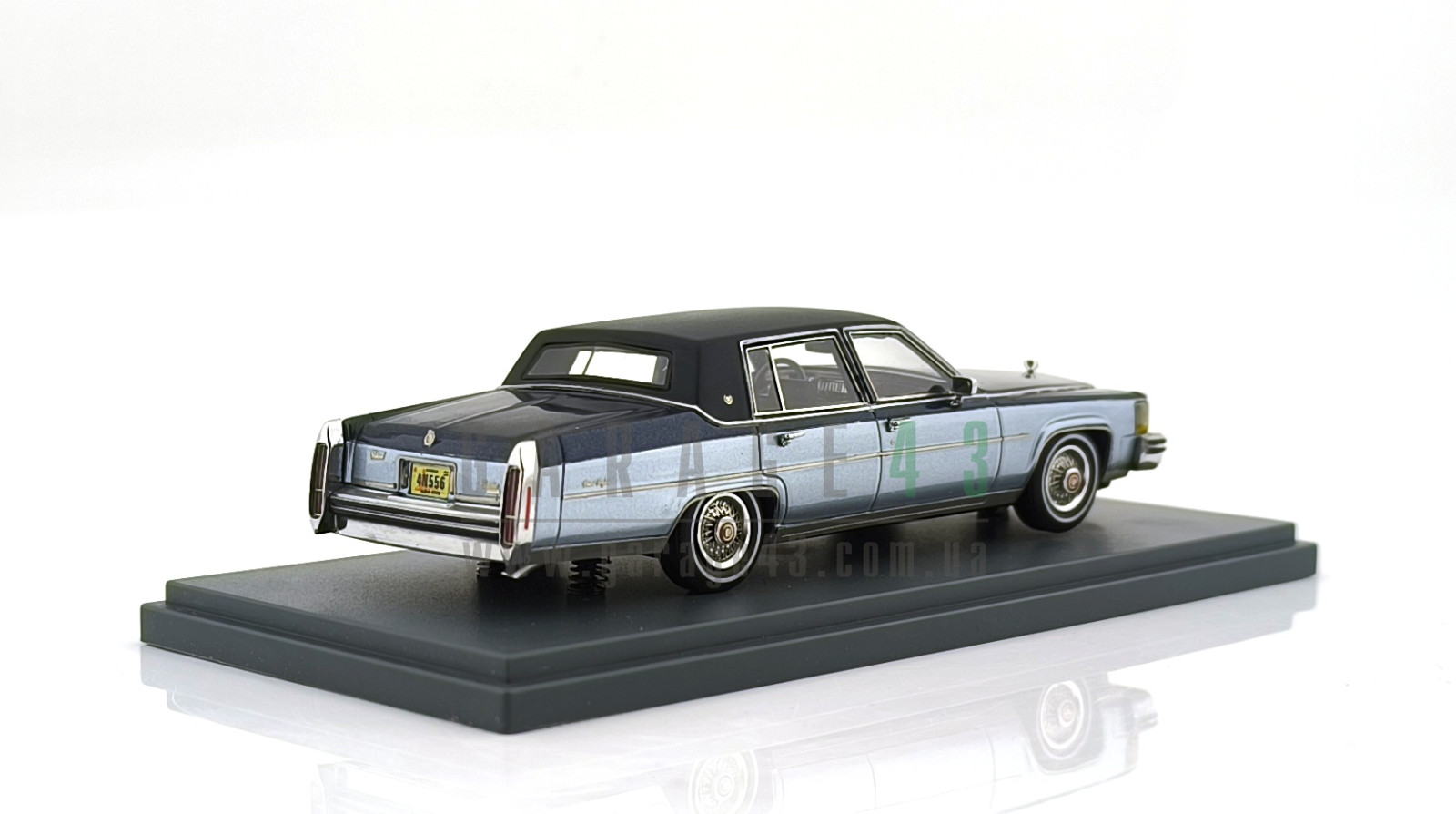 Garage43 - Дорожні автомобілі - Масштабна модель автомобіля 1/43